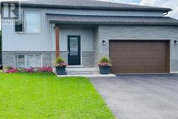 109 MEAGAN LANE Quinte West (Sidney Ward), ON K0K 2C0