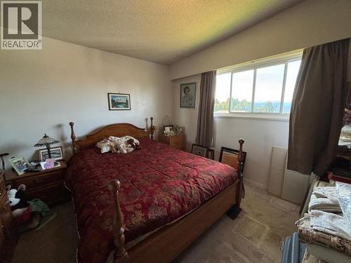 3749 Strathcona Ave, Powell River, BC - Indoor Photo Showing Bedroom