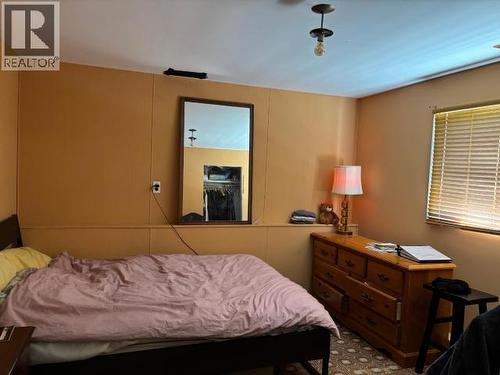 3749 Strathcona Ave, Powell River, BC - Indoor Photo Showing Bedroom