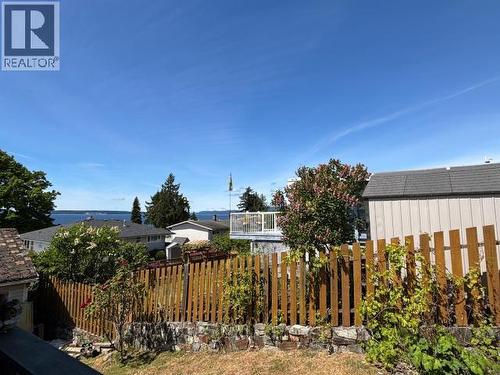 3749 Strathcona Ave, Powell River, BC - Outdoor