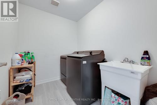 84 Shepherd Drive, Barrie, ON - Indoor