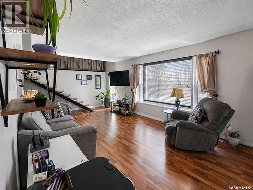312 20Th Street E, Prince Albert, SK - Indoor Photo Showing Living Room