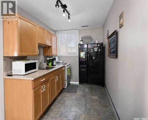 312 20Th Street E, Prince Albert, SK - Indoor Photo Showing Kitchen