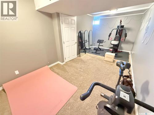 536 Mcgillivray Drive, Weyburn, SK - Indoor Photo Showing Other Room