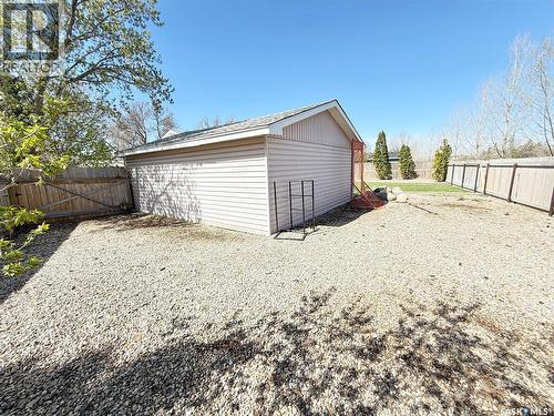 536 Mcgillivray Drive, Weyburn, SK - Outdoor