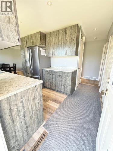 536 Mcgillivray Drive, Weyburn, SK - Indoor