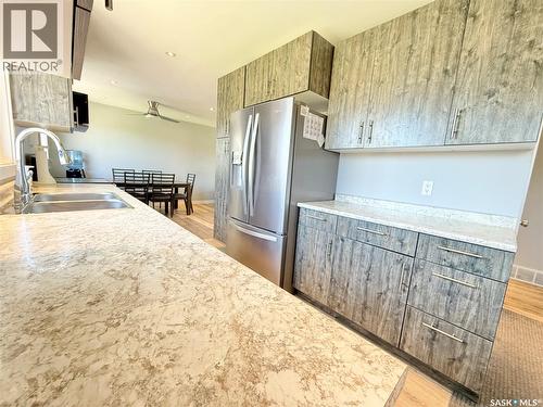 536 Mcgillivray Drive, Weyburn, SK - Indoor Photo Showing Kitchen With Double Sink
