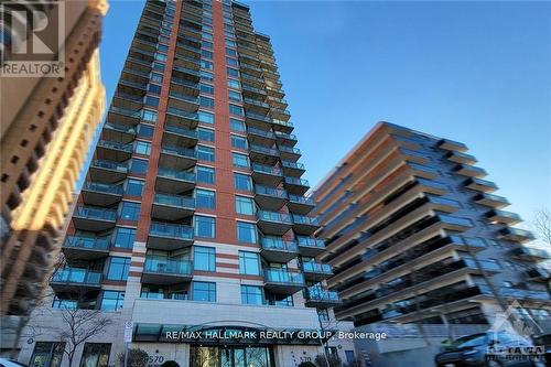 906 - 570 LAURIER AVENUE W  Ottawa, ON K1R 1C8