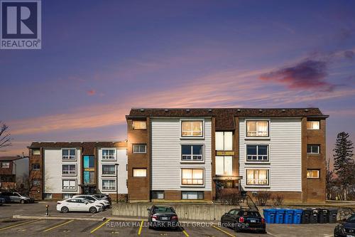 2 - 898 ELMSMERE ROAD  Ottawa, ON K1J 7T6