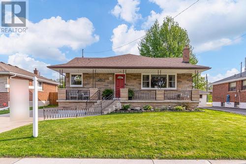 98 Duncombe Drive, Hamilton, ON - Outdoor With Deck Patio Veranda