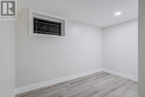 98 Duncombe Drive, Hamilton, ON - Indoor Photo Showing Other Room