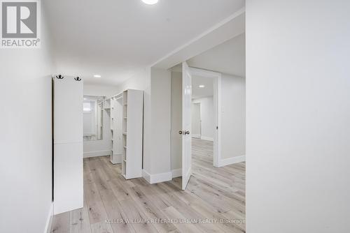 98 Duncombe Drive, Hamilton, ON - Indoor Photo Showing Other Room