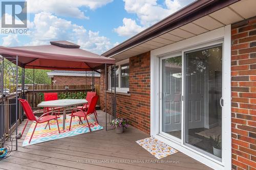 98 Duncombe Drive, Hamilton, ON - Outdoor With Deck Patio Veranda With Exterior