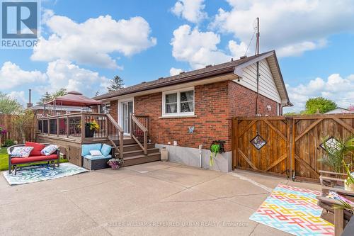 98 Duncombe Drive, Hamilton, ON - Outdoor With Deck Patio Veranda
