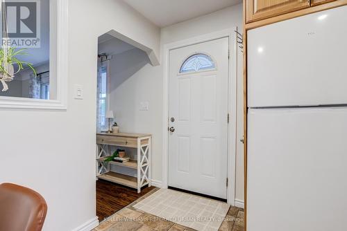 98 Duncombe Drive, Hamilton, ON - Indoor Photo Showing Other Room