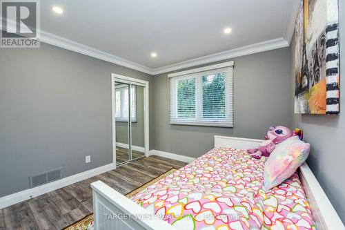 1443 Saginaw Crescent, Mississauga, ON - Indoor Photo Showing Bedroom