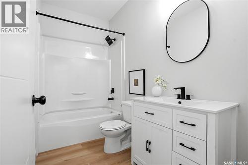 3 Walker Way, Clavet, SK - Indoor Photo Showing Bathroom