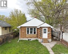 1228 1st AVENUE N  Saskatoon, SK S7K 1Y6