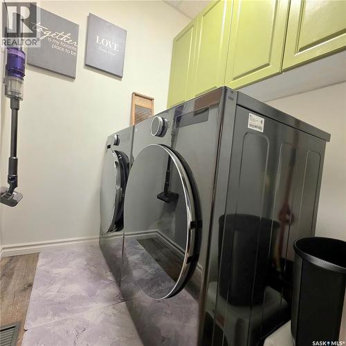 868 Conroy Place, Prince Albert, SK - Indoor Photo Showing Laundry Room