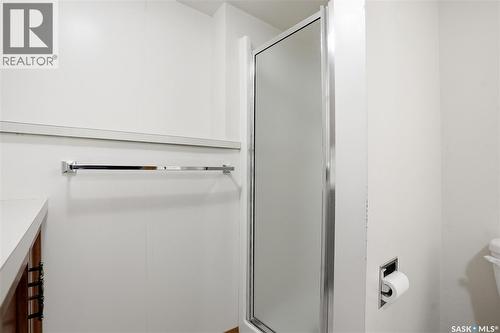 227 Flavelle Crescent, Saskatoon, SK - Indoor Photo Showing Bathroom