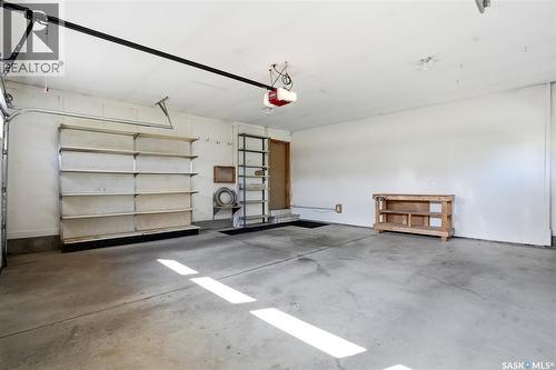 227 Flavelle Crescent, Saskatoon, SK - Indoor Photo Showing Garage