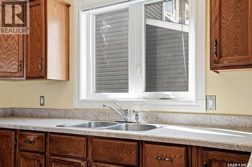 227 Flavelle Crescent, Saskatoon, SK - Indoor Photo Showing Kitchen With Double Sink