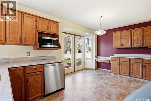 227 Flavelle Crescent, Saskatoon, SK - Indoor Photo Showing Kitchen