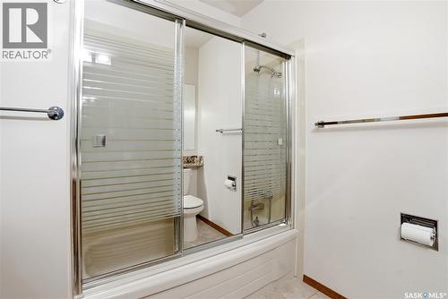 227 Flavelle Crescent, Saskatoon, SK - Indoor Photo Showing Bathroom