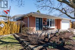 475 SUNSET DRIVE Oakville, ON L6L 3N3