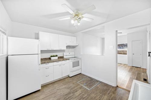 401 Union Avenue W, Winnipeg, MB - Indoor Photo Showing Kitchen