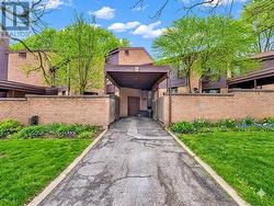 3 - 28 UNDERHILL CRESCENT  Kitchener, ON N2A 2S8