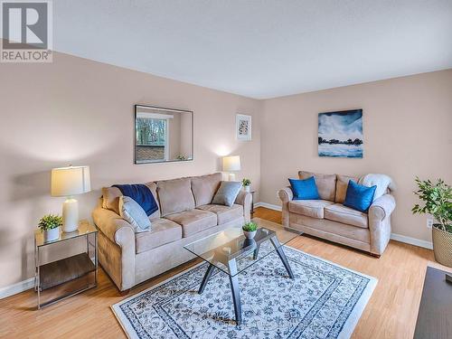 3 - 28 Underhill Crescent, Kitchener, ON - Indoor Photo Showing Living Room