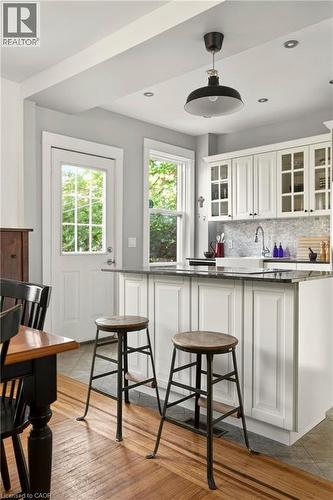 116 Homewood Avenue, Hamilton, ON - Indoor