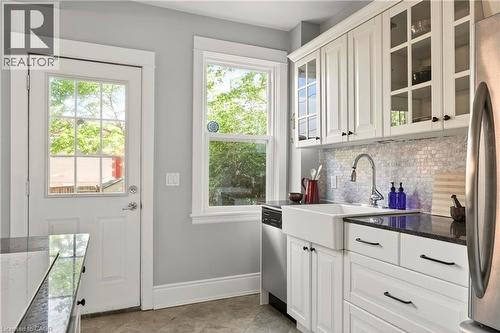 116 Homewood Avenue, Hamilton, ON - Indoor