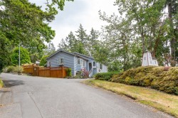 #2-6755 Wallace Dr Central Saanich, BC V8M 1A2
