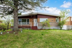 552 Rue Hugo Laval (Fabreville), QC H7P 3L9