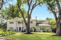 1975 Place Nightingale Saint-Bruno-De-Montarville, QC J3V 6E3