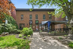 579 Av. Notre-Dame Saint-Lambert, QC J4P 2K8