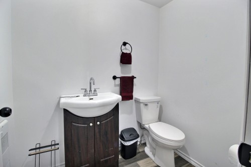 Salle d'eau - 35 Rue Principale, Moffet, QC 