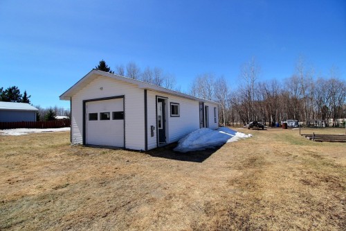 Garage - 35 Rue Principale, Moffet, QC 