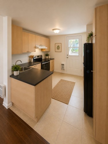 Cuisine - 575A 90E Avenue, Montréal (Lasalle), QC - Indoor Photo Showing Kitchen