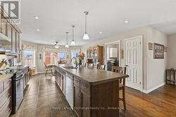 Plenty of natural light - 