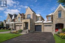 109 ALEX CAMPBELL CRESCENT King, ON L7B 0C1