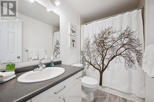 Main Bathroom - 511 Dansbury Drive, Waterloo, ON - Indoor Photo Showing Bathroom