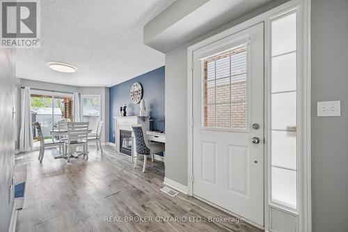 Entryway - 511 Dansbury Drive, Waterloo, ON - Indoor