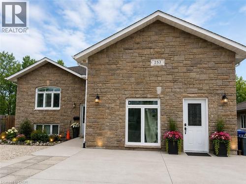 253 KINGSWAY Avenue  North Bay, ON P1B 7V5