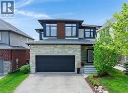 795 AUTUMN WILLOW Drive Waterloo, ON N2V 0C3