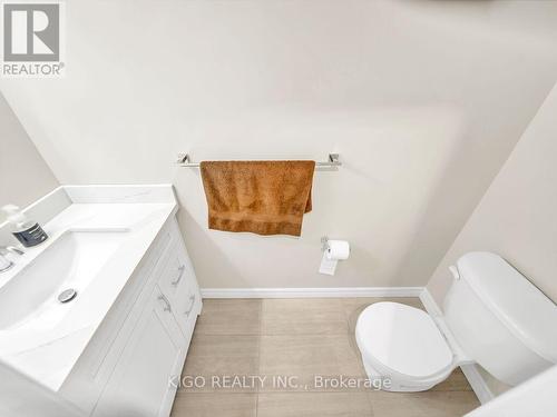 16 Glennie Court, Cambridge, ON - Indoor Photo Showing Bathroom