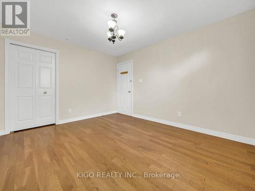 16 Glennie Court, Cambridge, ON - Indoor Photo Showing Other Room