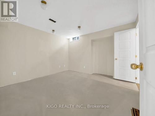 16 Glennie Court, Cambridge, ON - Indoor Photo Showing Other Room
